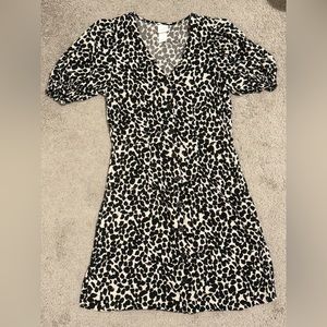 H&M Puff Sleeves Dress Summer Vacation Travel V-Neck Seam At Waist Smock XS Size